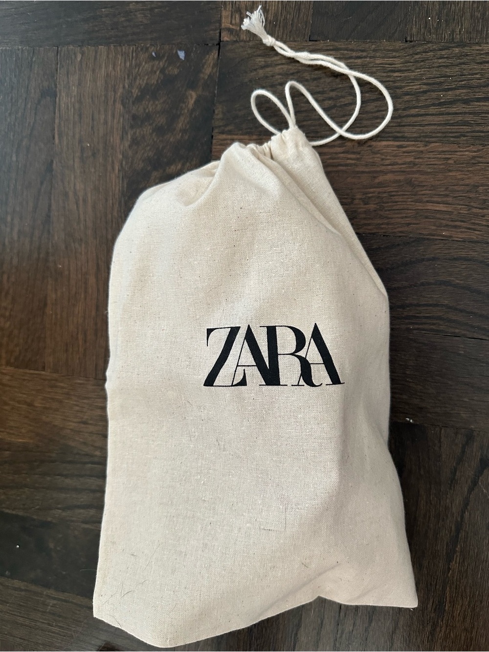 ZARA 7.5 White Flip Flops with Red Straps - Picture 4 of 4